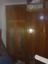 غرفه كامله للبيع نضيفه بس تصويرها قديم مابيها اي شي سعر 450وبيها مجال ...