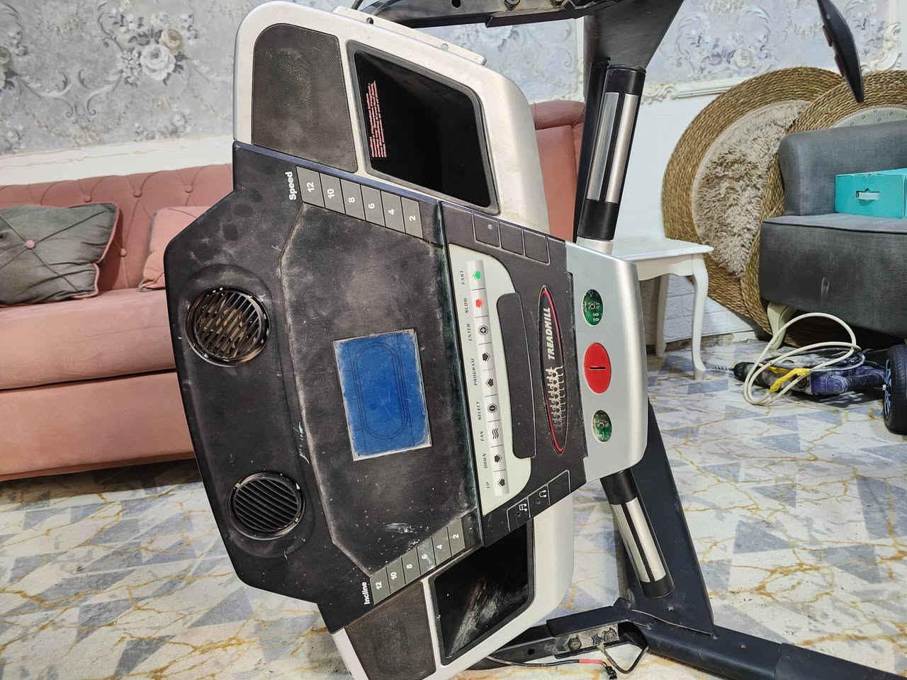 سلام عليكم اخوان جهاز مشي يتحمل ٢٠٠ كيلو  بيه وضع جبلي مستخدم شي بسيط ومتروك الي مهتم يطينه بيه سعر


**إذا كنت صاحب هذا الإعلان وتريد حذفه لأي سبب، رجاءا أرسل رسالة إلى الدعم الفني**