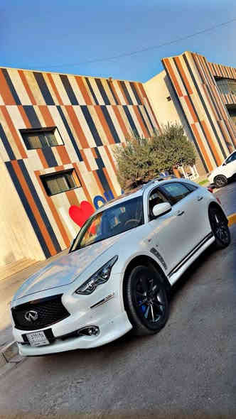 انفنتي qx70 2015
خليجيه مكفوله كفاله عامه
بدون صبغ وحادث فول مواصفات
سلايد
كشنات جلد وكشنات كهرباء وتدفئه تبريد
شفتات ستيرن
كامرات 5 وحساس امامي خلفي
تبريد قطعتين لايت زنون عدسه جنطه كهرباء وشفط سستم سماعات bose 
معروضه ب187 ورقه وبيها شي بسيط بيع او مراوس حسب القناعه *********** بغداد
