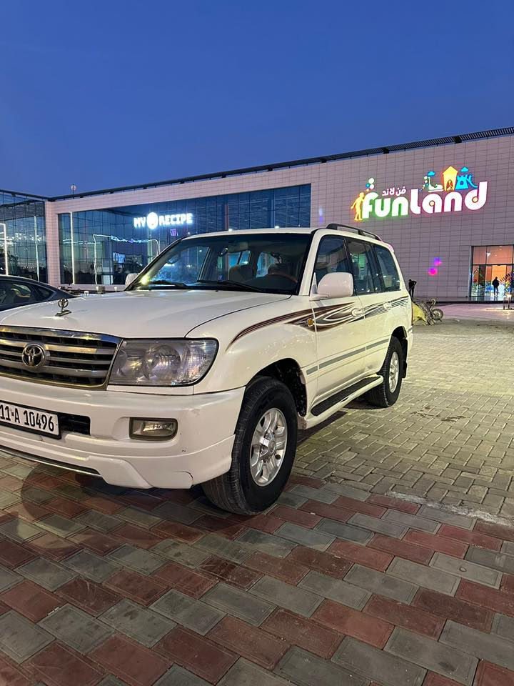 سلام عليكم لاندكروز 2007 اصل لا محدثه ولا معلايه رقم بغداد دولي بسمي لون صدفي ابيض مواصفاتها كير اوتو +فتحه سقف ماشيه 217000 بيها صفحه صبغ+جاملغ جهة السايق مكفوله من الگلبه والتجيه كير ومحرك بلشرط السعر 165وبيها مجال مكان السيارة كربلاء ***********
