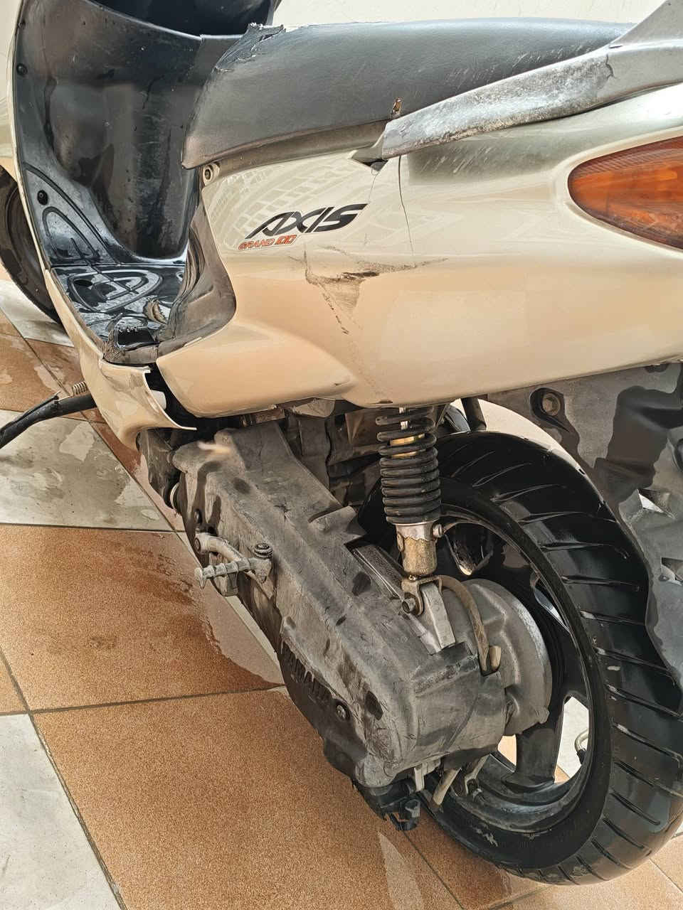 السلام عليكم
اكزس للبيع الدراجه نضيفه مامجفته ولا مره ..بس بيه الشاصي شويه بي عواج 
السعر ٥٠٠ الف 
تجي وتشوف وبعدين عامل عليها بيها مجال بسيط 
للتواصل ***********
