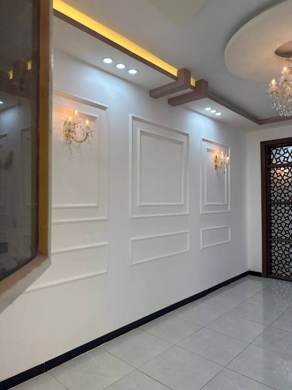 🏡دار للبيع🏡
المساحة: 150 متر مربع

✅ #طابو_زراعي_سند_25_أقرار_محكمه

السعر: 62 مليون  (مع المجال)

الموقع: النجف شارع الصب عمود 317 #أ

مواصفات البناء:

غرفتين نوم وصاله ومطبخ واستقبال حمامات داخليه وخارجيه وكراج 

بناء مرتب (أساس + سقف كونكريت + طابوك)

أرضية بورسلين أبو الـ 60

الخدمات:#بعد_عن_سوق_100م

ماء كهرباء مدارس سوق تبليط مولد

للاستفسار والاتصال:

***********
