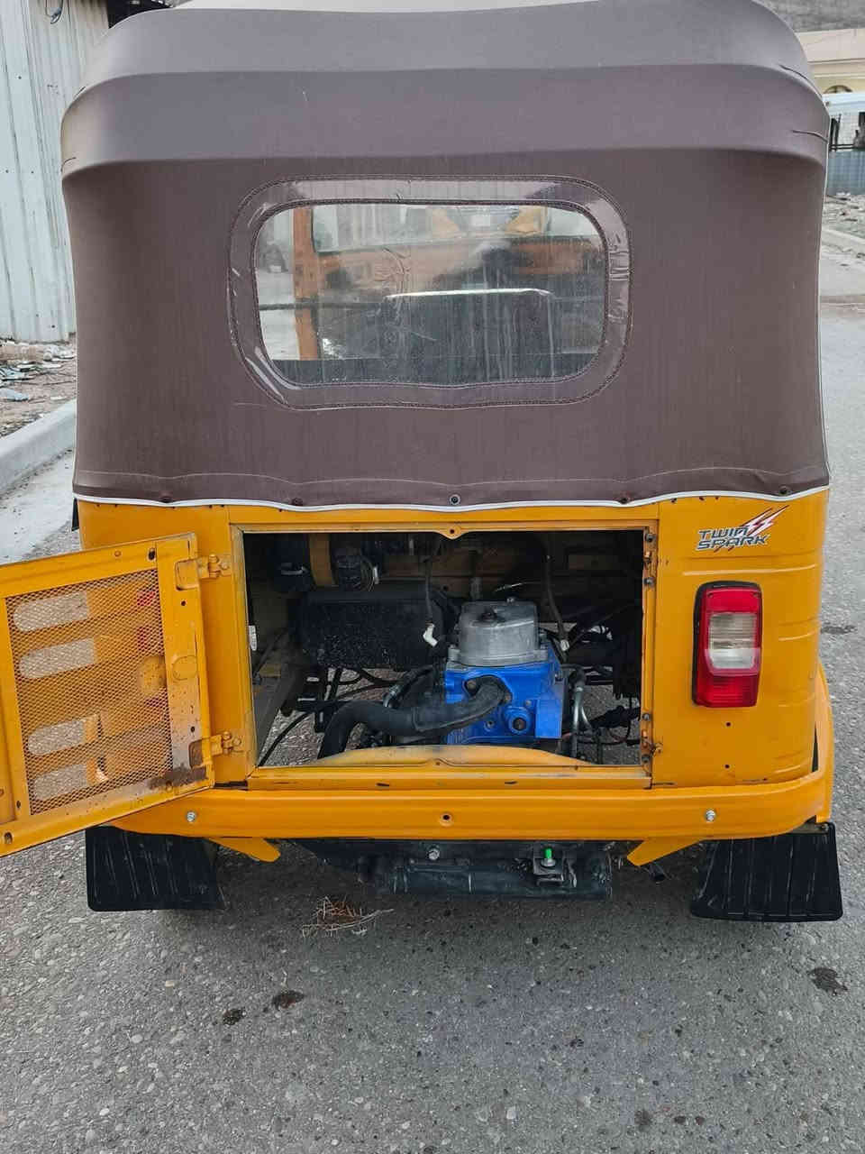 السلام عليكم
تكتك 20 جديده مثل ما اشوف 
متعوب عليها دوس بلاديه ما معمرات بيها بارد يم البك لايت ولغد لايمن مرشوش قطره معجون مابيها مكينه مكفوله من التنقيص والتبخير بياع شراي لا تخابر ما تفيدك تحويل ثاني مكاني جسر ديالى القديم 
الاستفسار الاتصال 
***********
