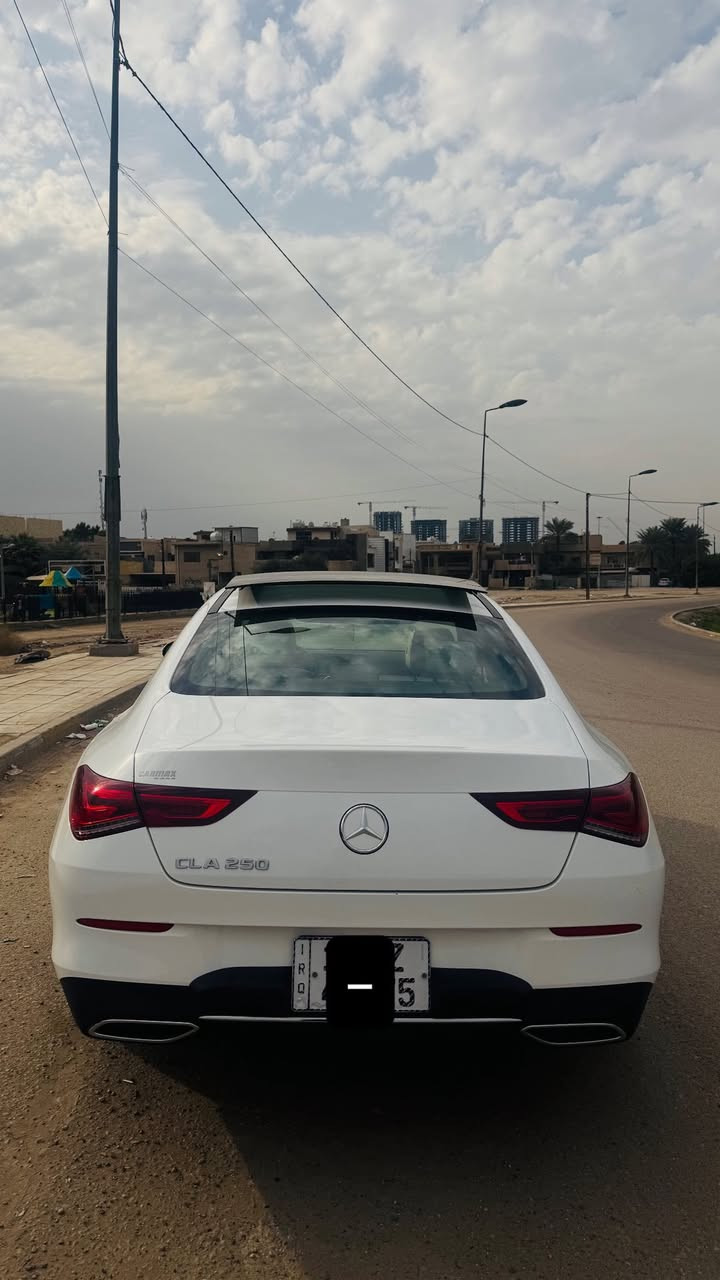 مارسيدس 2023  CLA250 للبيع او مراوس بانوراما فول مواصفات 4 سلندر لون الداخل ابيض وبيجي ونظافة الداخل 100%،  حادثها جاملغ وبنيد مواصفاتها هواي  وجاهزه السياره كامله من كلشي ، مكان السياره بغداد الغزاليه او حي الخضراء 
***********
***********

