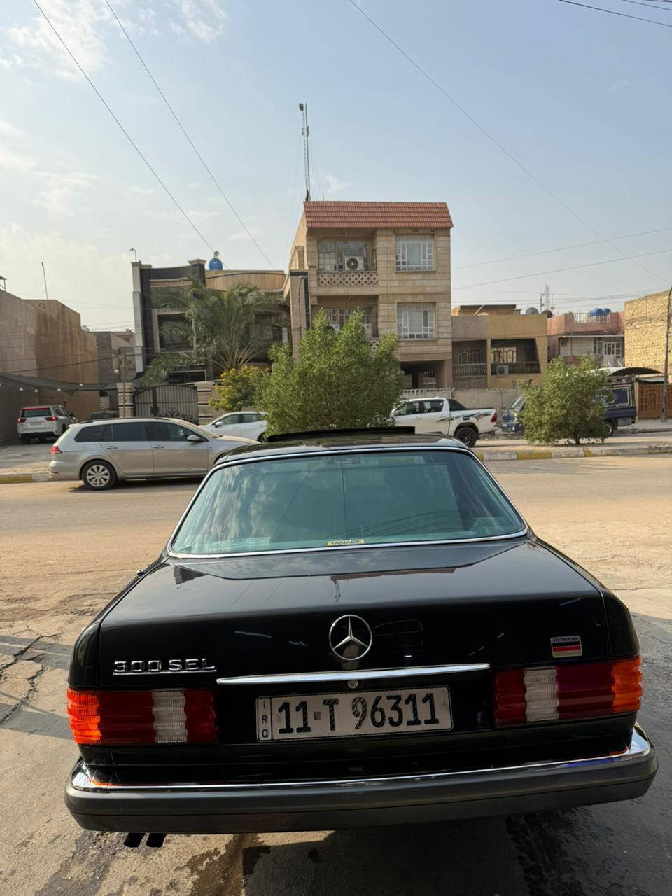 #مارسيدس
عدد 2 لون اسود ورصاصي 
فول مواصفات
 *********** 
مكلف بالنشر رجاء اتصل فقط
