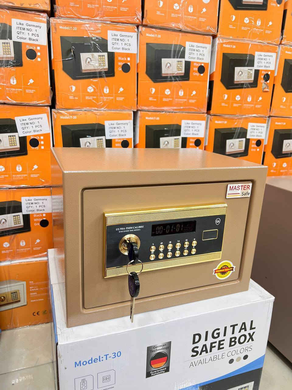 القاصة المنزلية الكبيرة من " ماستر - MASTER " متوفرة حصريا لدى " شركة صندوق الأمان "

الابعاد: الارتفاع 25 سم / العرض 35 سم / العمق 25 سم / الوزن 6 كيلو السعر 70 الف توصيل مجاني جميع محافظات العراق 

نظام قفل ثنائي: ( باسورد + مفتاح )
جهاز باور مغذي للطوارئ في حال نفاد البطاريات بالاضافة الى مفتاح طوارئ في حال نسيان الباسورد او نفاد البطاريات
شاشة للباسورد والساعة والتاريخ مع إنذار سرقة 
امكانية تثبيت القاصة بالجدران بوجود 4 ثقوب في الظهر مع براغي 

تتوفر بالوان ( الذهبي )

مع الأمان .. كن آمناً ▫️ 

اطلب الآن ⭕ 

للاستفسار مراسلة الصفحة 📩
او الاتصال 📞 على ارقام الشركة:
☎️ *********** بغداد, العراق
