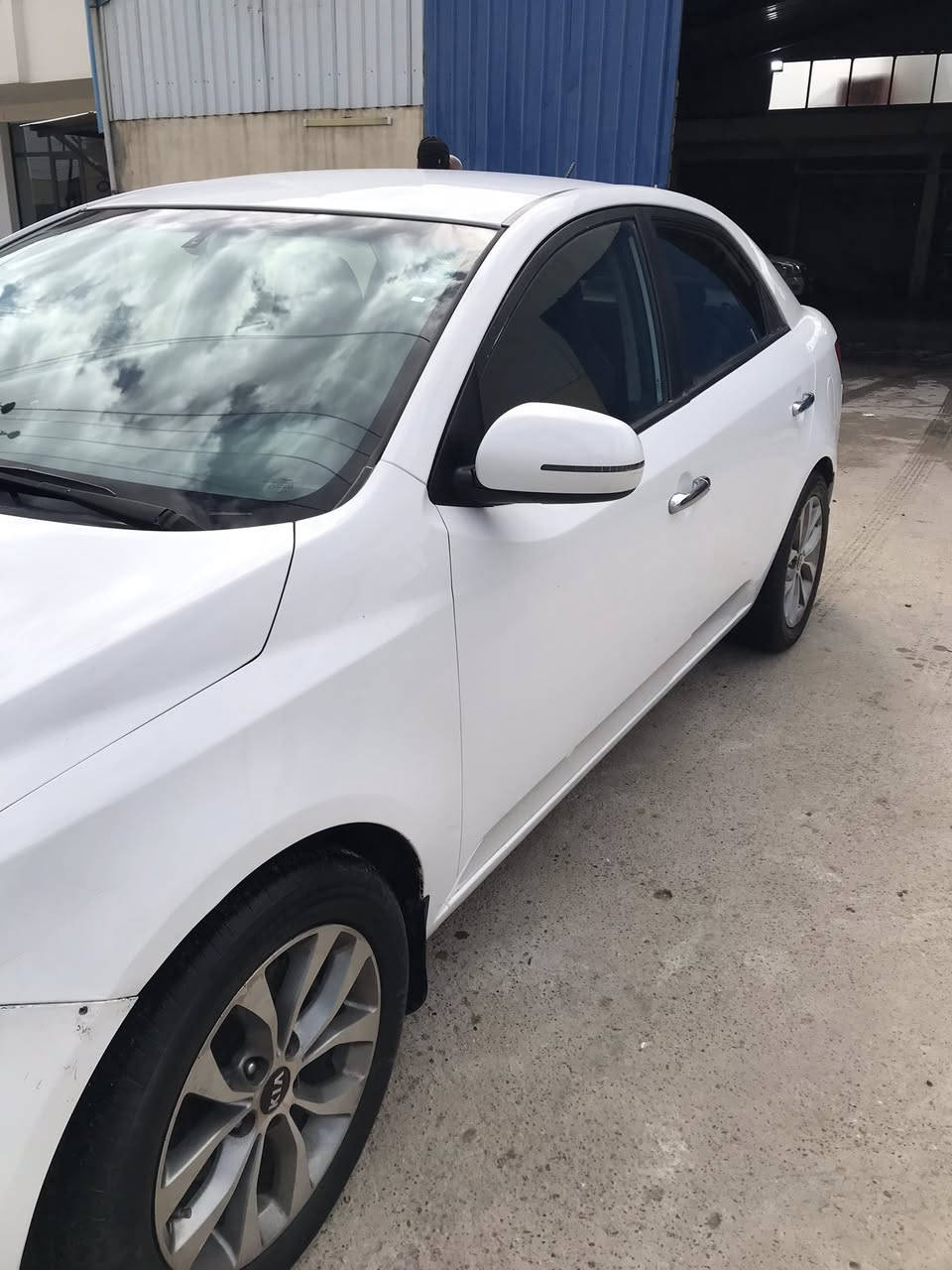 السلام عليكم سيراتو موديل2011 خليجي رقم دهوك 
محرك بيه صرف 
ماشية 127 الف فقط

السعر 96 وبيها مجال تفاصيل السيارة بالسونار ***********
مكان السياره /الموصل
