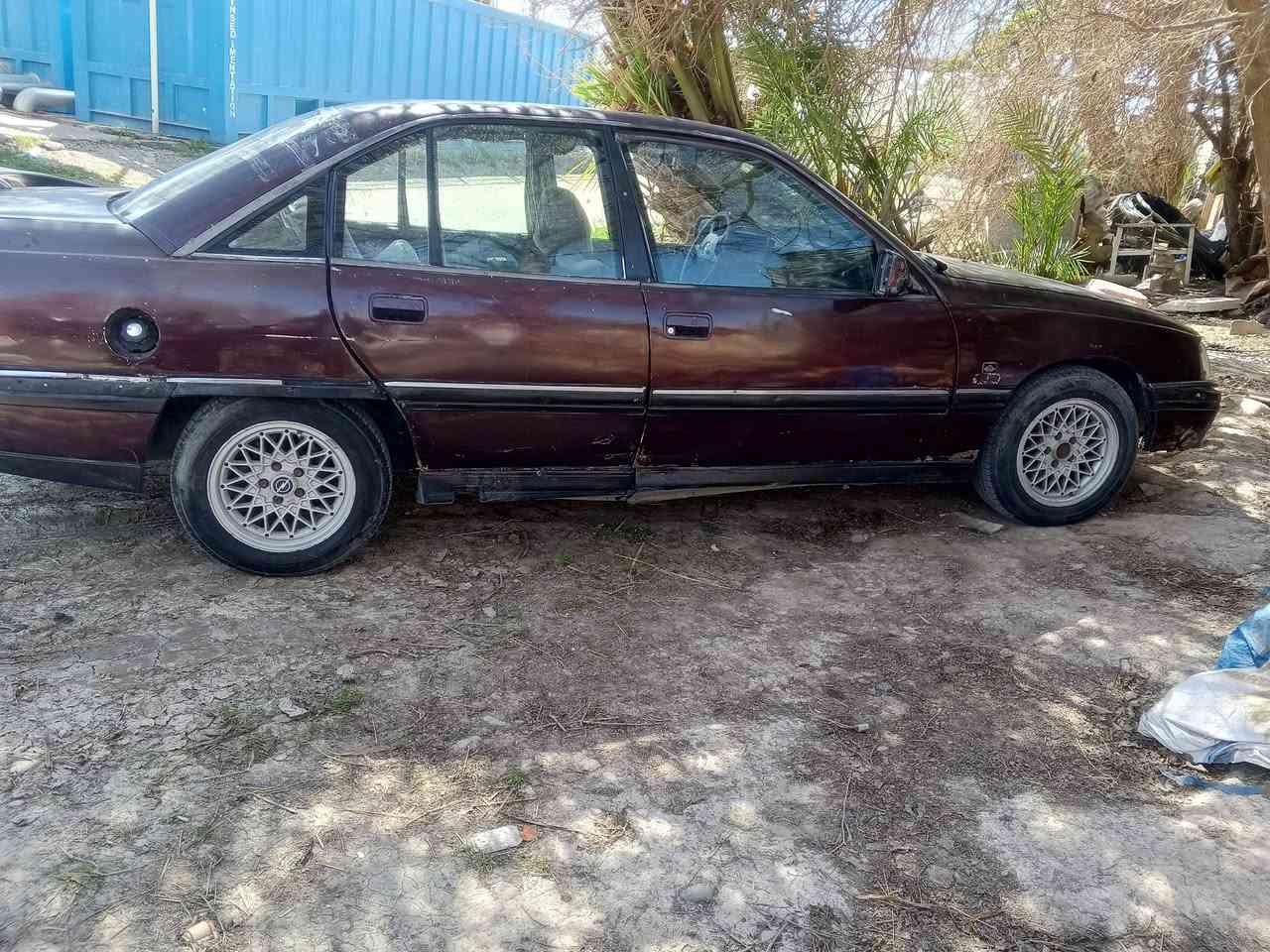 سلام عليكم سياره ابل لبيع سياره راعيهة موجود رقم نجف مشروع وطني السياره بيهة خياس بكان لسبير ابيع رقم اني سياره عارضهة ب 15 وبيهة مجار مكاني ديالى ***********
