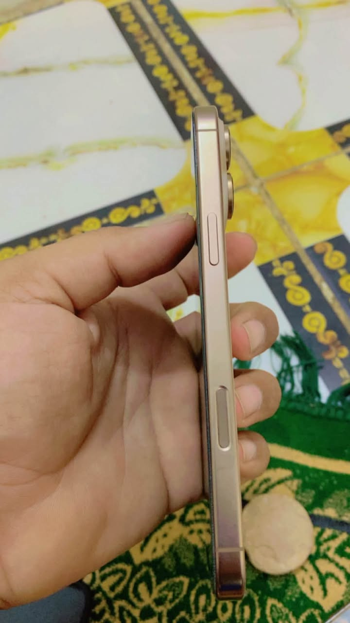 سلام عليكم ايفون 16 برو ماكس دبل شريحة جهاز جديد مكفول من كلشي شرق اوسط كارتون مطابق لون المميز سعر 1350  الف مكان قرب مطار النجف  بطارية 94

***********
