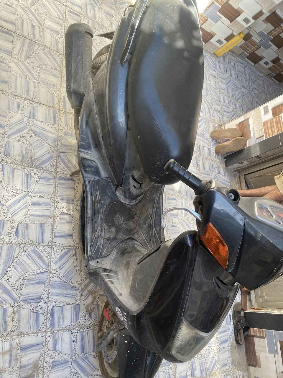 سكنس نثيه مكينتها ممفتوحه تاخذها شغاله بس ابيعلك كوم حديد مو تجيني تگلب شبيها مابيها 300 وبيها مجال***********

