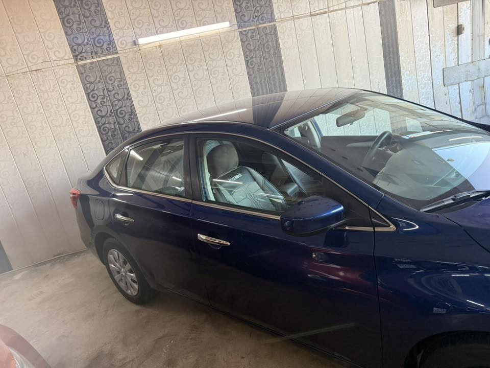 السلام عليكم 
نيسان سنتره ١٨ كلين بيها فقط باب خلف السكن bbf ماعرف شسمه
 سياره كلش نضيفه كير محرك بشرط سياره نضيفه حيل سنويه هزه كله جديد مصارله شهر رقم أربيل 
رادار مثبت سرعه ٣ انضمه ايكو وسبورت سياره كلش نضيفه 
سعر ١٢٨ بيها مجال بسيط 
متفيدك عبرها حبيبي 
***********
