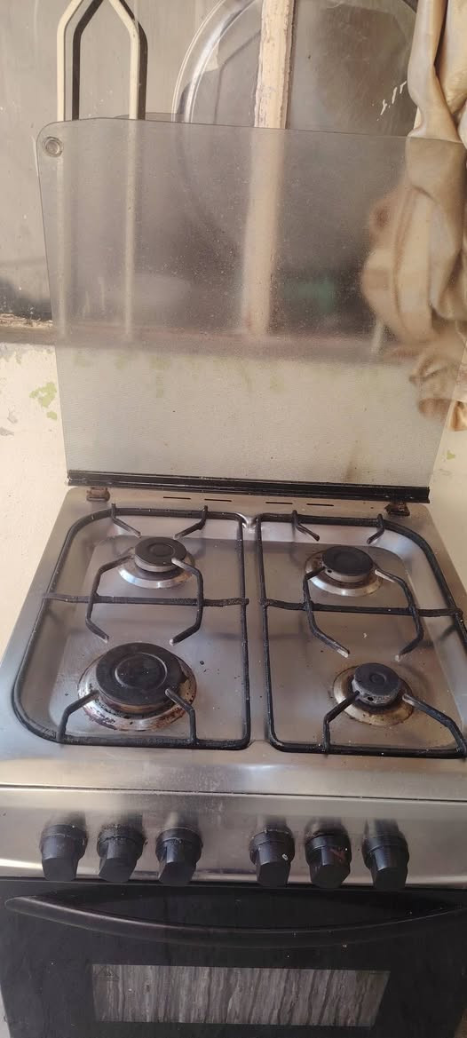 طباخ للبيع مستعمل
اربع عيون وحده منهم عاطلا 
والفرن الداخلي شيش مال غاز مكسور التصليح غير مكلف 
السعر 50 وبي مجال 

مكان موصل حي القدس 

رقم الهاتف 

***********
