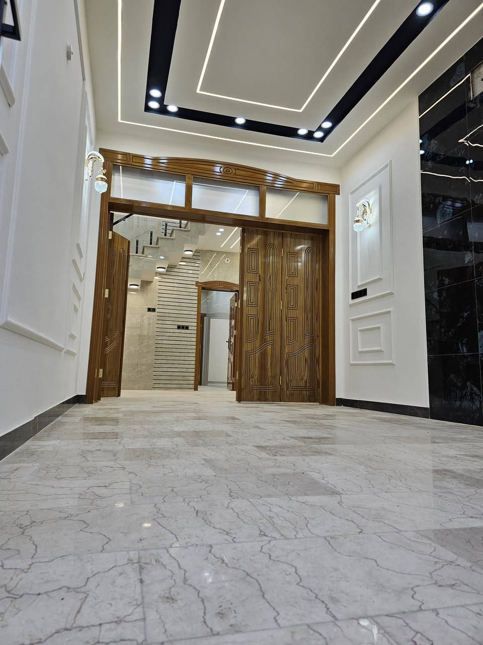 بيت للبيع في حي الوفاء المساحه 100 متر بناء درجه اولى طابقين عن مكان كلش راقي للاستفسار/***********
