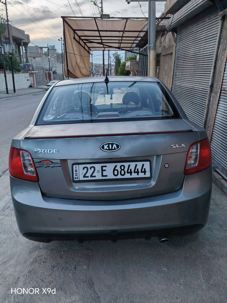 السلام عليكم 

كيا ريو موديل 2011 برايد SLX
بيها تقحيل سكف بوند امامي وخلفي  شي قليل. 

كير محرك شرط لاصرف لا بخار  
سنويه جديد رقم دولي 

سيارة بدون ضبغ 
ولباقي كله مكفول كفاله

تبريد ثلج كهرباءيات جاهزة بدون نقص

صدر امامي خلفي كله جديد
اربع تايرات جديد مالي نقص 

سعر 98 ورقه بي مجال 
هذا رقمي *********** موصل, نينوى

