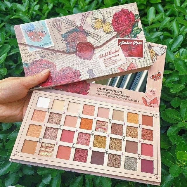ابداعات كوريا 🥰💃
باليت شدو كوري Colorful Rainbow
❤️ ❤️
تحتوي مجموعة ظلال العيون 32 لون بتركيبة فائقة التركيز، تتراوح من الألوان المطفية 🌈و الألوان  الكلتر❤️🙈
وكل ما تحتاجينه للحصول على مظهر متألق , فهذه المجموعة المختارة بعناية تتضمن مجموعات لونية سهلة الاستخدام... 
كوالتي عالي ...
يجمع الالوان الاساسيه و الانتقاليه مات .
سهل الدمج و ثابت طول اليوم. 
  
السعر  7 الاف 
🚘يوجد خدمة توصيل لجميع محافظات العراق ٤ الاف🚘


**إذا كنت صاحب هذا الإعلان وتريد حذفه لأي سبب، رجاءا أرسل رسالة إلى الدعم الفني**