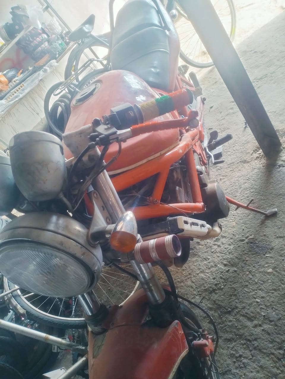 سلام عليكم لبيع بطحه بانده محرك فول مكفول دراجه شقاله علفحص مكان دراجه الفلوجه الكرمه رقم صاحب دراجه ***********

