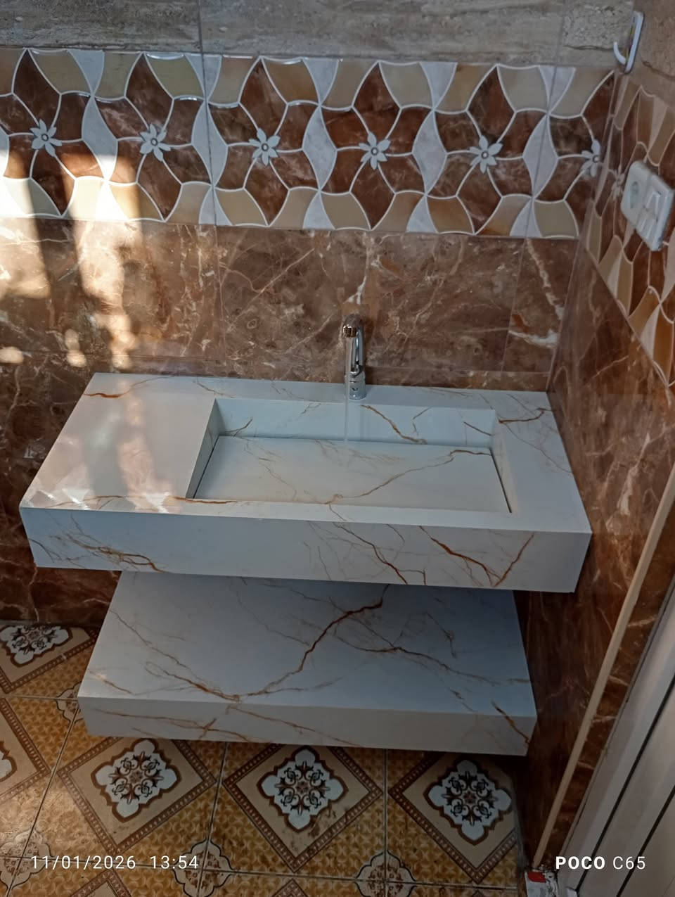 مغاسل بورسلين حسب الطلب والقياس
***********
