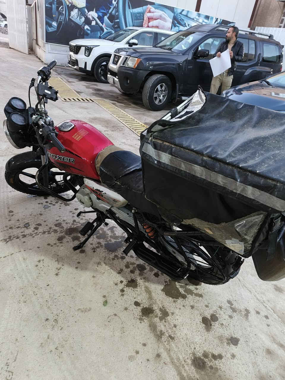 سلام عليكم بوكسر مديل ٢١ لو ٢٠ماعرف بيهن للبيع مكاني بغداد الكاظمية السعر٧٠٠وبيها مجال رقمي *********** او مراوس بيراني
