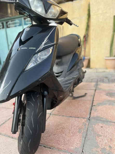 السلام عليكم دراجة ثعلب رمبة للبيع الدراجة رمبة وليس مال شارع اوراق معرض موجودة ومنفيس موجود ماخذها قبل 3 اشهر تقريبا الدراجة حيل حيل جديدة اتعب شگد ما اكول جديدة مكفولة من التاير للتاير دهن كلة امزويل وبانزين محسن السعر 900 وبيها مجال بسيط مكاني بغداد الحرية قرب الضريبة للاستفسار ***********
