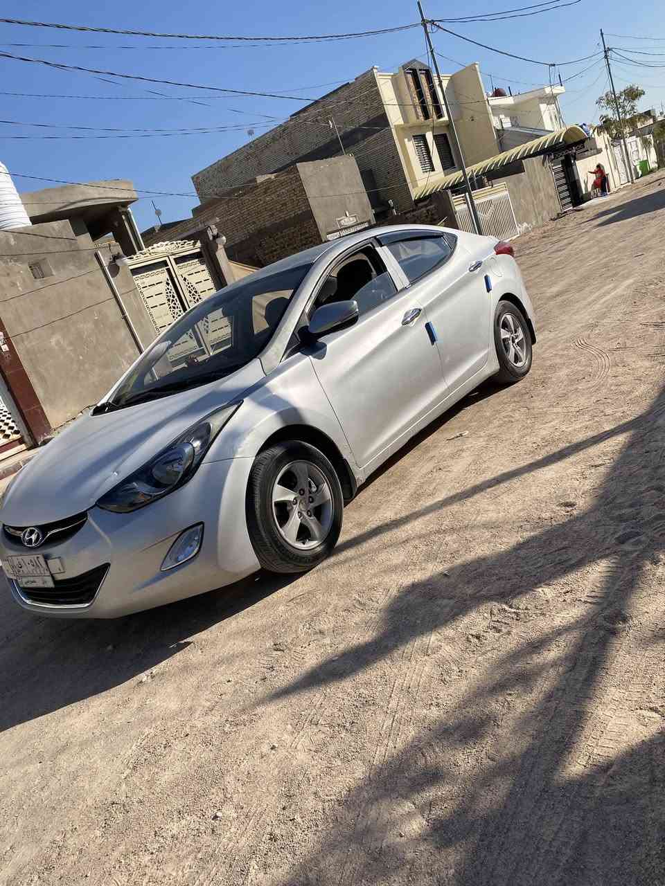 سلام عليكم ورحمة الله وبركاته النترا ١٢ بيه قطعتن اثر جراد سياره جديده وحلوه مكينه وكير وحداديه خير من الله تبريد تدفئه كله شغال رقم بابل مشروع وطني السعر ٩٥ وبيه مجال للشراي العنوان النجف الرقم التلفون ***********
