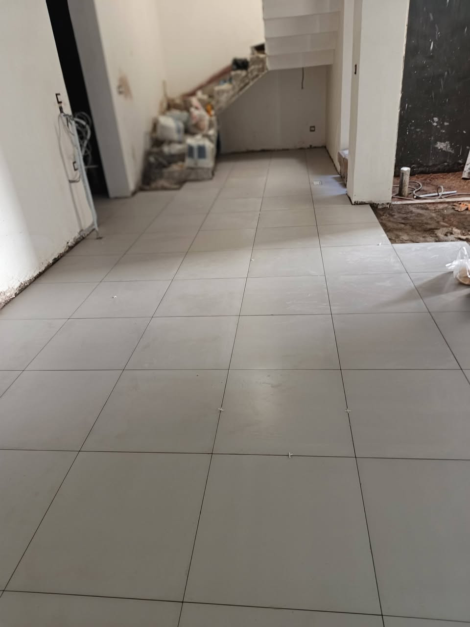 ###خلفه سيراميك جداري وارضي عملي في كربلاء  ***********
