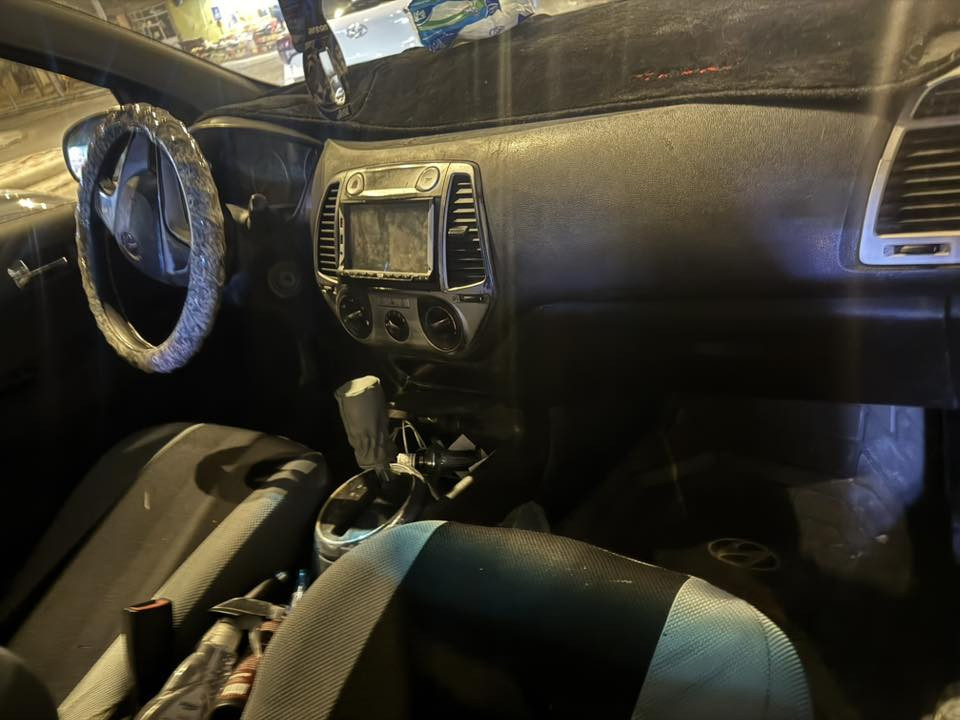 للبيع مستعجل عليها هونداي اي٢٠ موديل٢٠١٢ باسمي رقمً كربلاء رايدها٦٥وبيها مجال
***********
