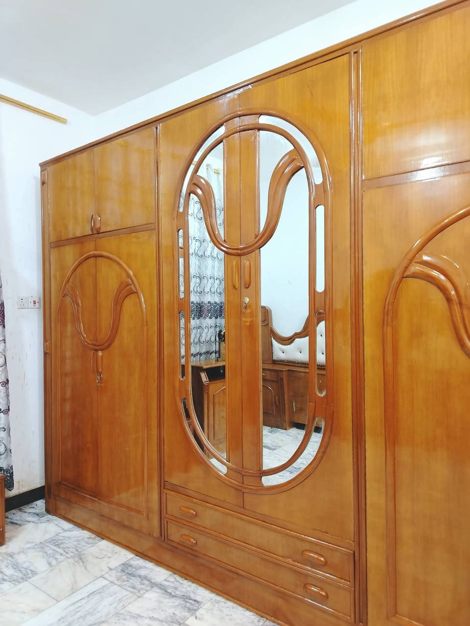 غرفة نوم تسكام صاج داخل وخارج شغل ضهر جرجوبه خمسه ملم استعمال قليل مابيها اي ضرر تكمه أخت الجديد العنوان حلة حي الجزائر ***********. ***********
