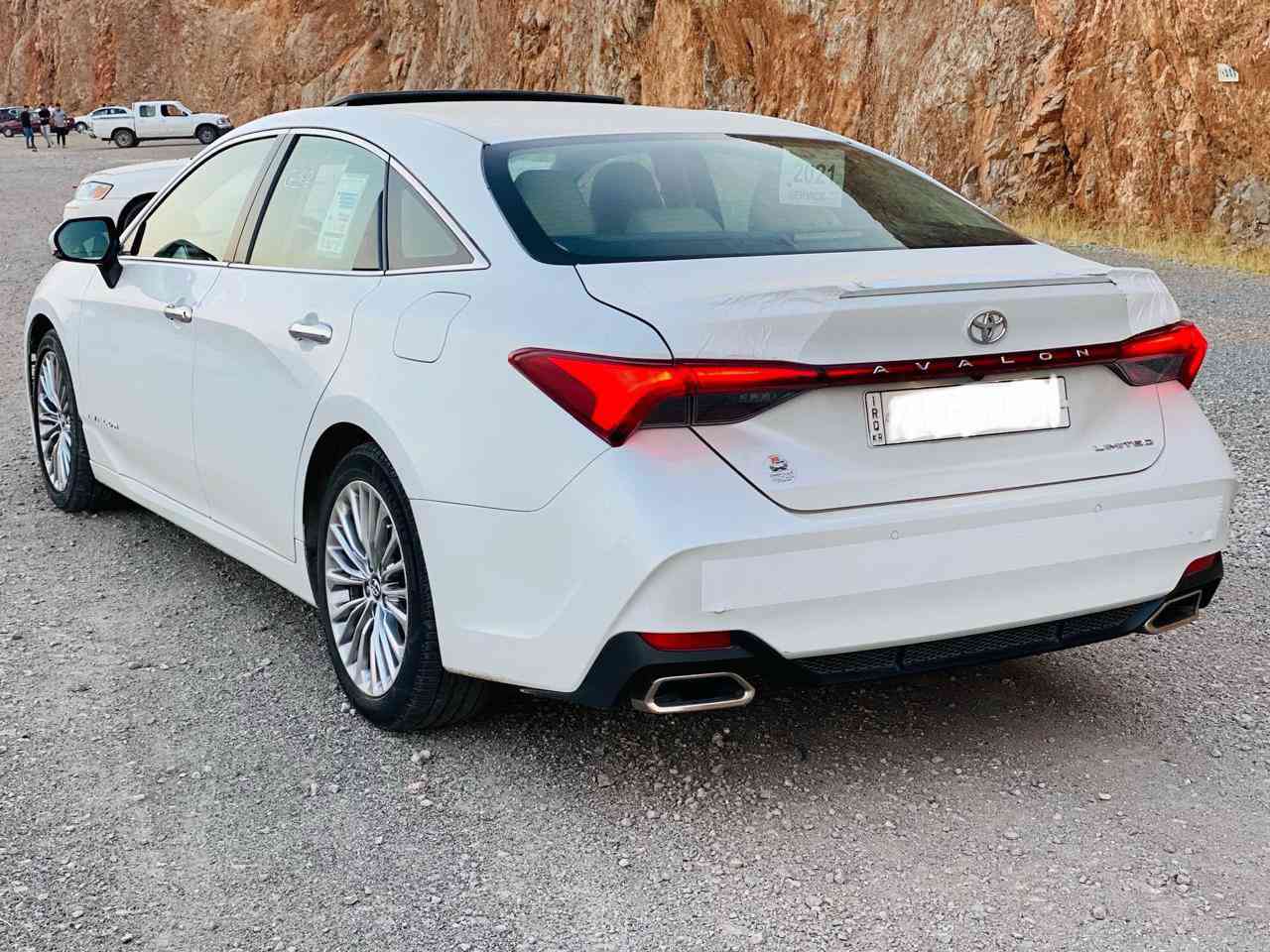 توێتا ئەڤەلۆن LIMITED 2020 خلیجی 
ناو زەرد بەسمە سلاید سەماعە JBL
 پێشوو پشت ڕادار 
کووشن ساردو گەرم داتاشۆ 
تەنها یەک پارچەی بواغە
 بێ ناو بێ ئێرباگ 

سعر : لە کۆمێنت داوای بکە ڕاستەوخۆ بۆت دێت 🤖 

گێڕو مەکینەو کارەبایی 
هەمووی بەشەرت

ژمارەی خاوەنەکەی 
***********
