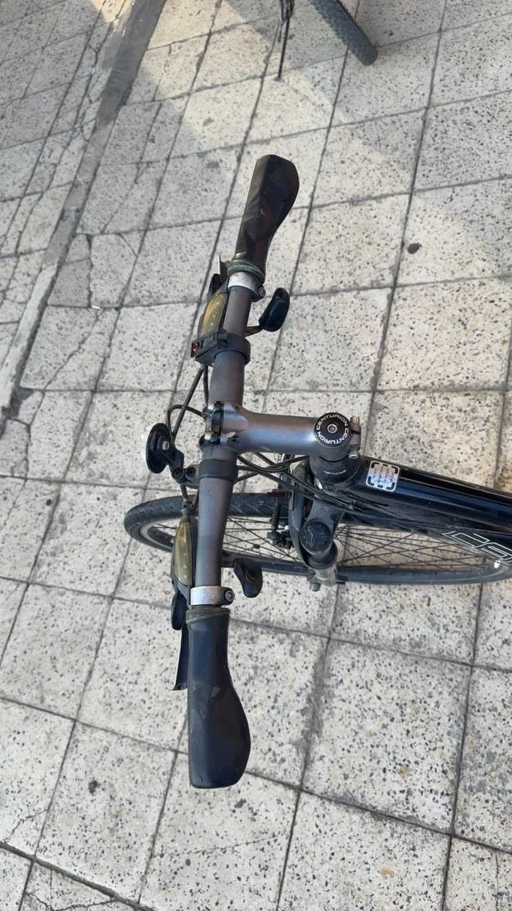 🚲✨ للبيع دراجة Centurion Cross Line 50 الألمانية 🇩🇪 ✨🚲

✅ فريم ألمنيوم بالكامل.
✅ ويل أمامي وخلفي ألمنيوم.
✅ مكينة 8×3 (8 سرعة).
✅ دبلات أمامي.
✅ الغيارات والفرامل كلها شغالة 100% 💯
✅ الدراجة جاهزة للاستخدام وما تحتاج أي تصليح 👌

📌 الملاحظة الوحيدة: بيها بنجر بسيط بالإطار، وغير هيچ أمورها تمام 👍

📍 الموقع: بغداد - الدورة.

💰 السعر: 180 ألف دينار (قابل للتفاوض بالمعقول).

📩 للتواصل: خاص أو الاتصال على:
📞 ***********

🔥 دراجة أصلية ونظيفة، فرصة للي يريد جودة وسعر مناسب. مريح للرحلات الطويله خفيف وسريع جداً
