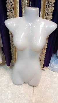 شباب غراض محل نظافة 90٪ للبيع   مليكان خشب تركي  عدد 4  السعر القطعه ١...