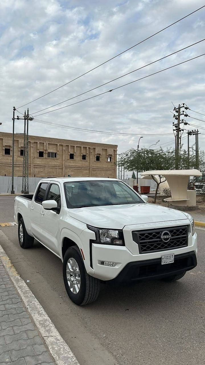 نيسان بيك اب فرونتيرا موديل 2024 دفع ثنائي 6 سلندر 3800 
عداد  11 كم
مواصفات SV
تحكم استيرن 
حساسات جانبية 
رادار امامي
مثبت سرعة 
كاميرا خلفية 
لوحات فحص مؤقت 
***********
