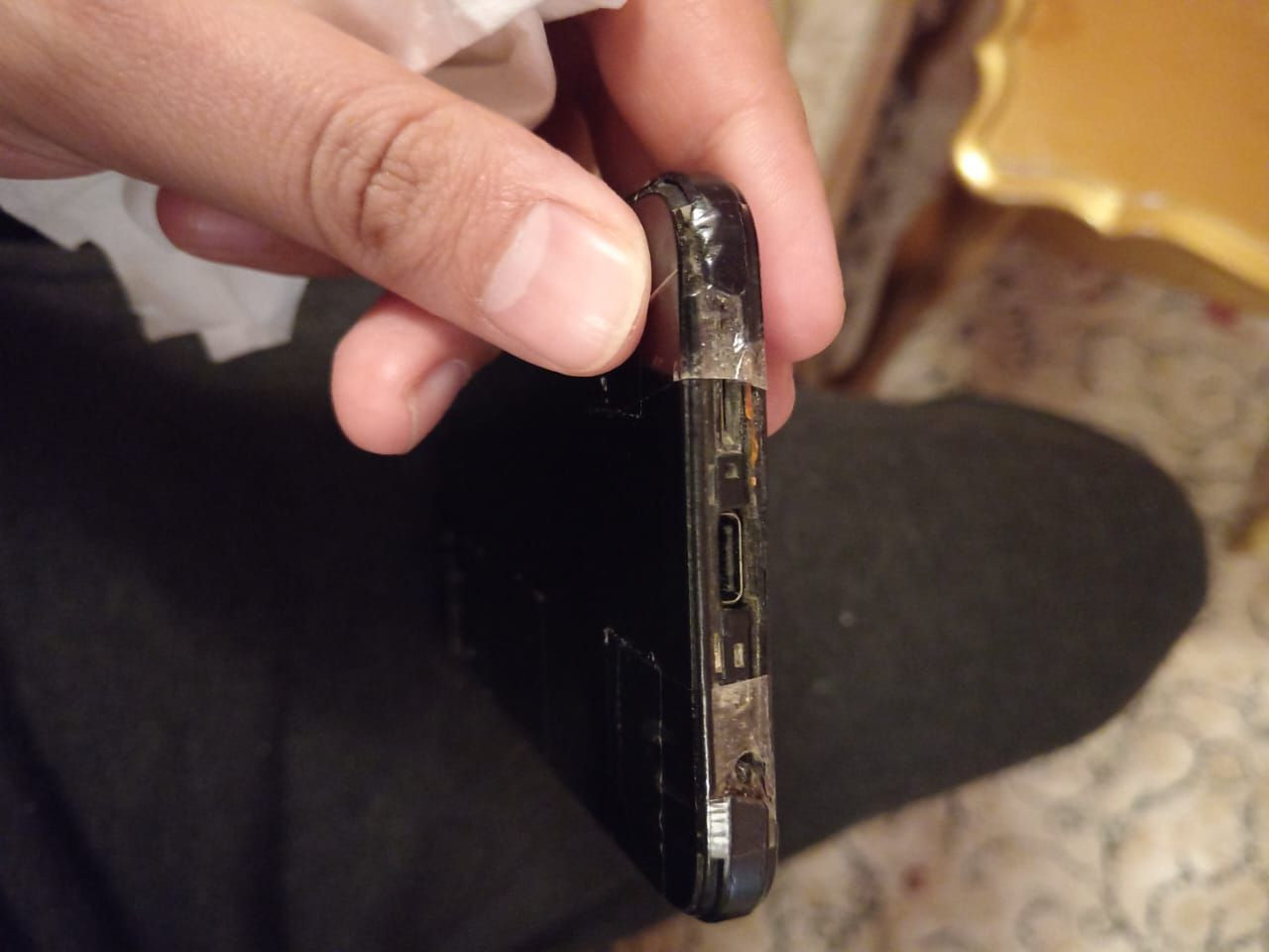 السلام عليكم ورحمة الله وبركاته.موبايل نوت 11 ذاكرة 128 الكامرة متشتغل بي فطور بلشاشة بس ما مأثر عاللمس ‏‪***********‬‏ بي واتساب
