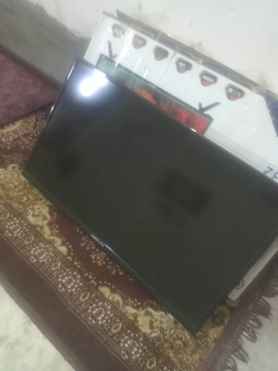 بلازما حجم 32 عاطله للبيع ***********
