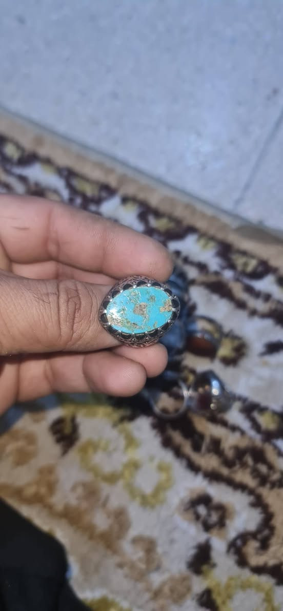 للبيع كلمن وسعره وعنواني بغداد
***********
