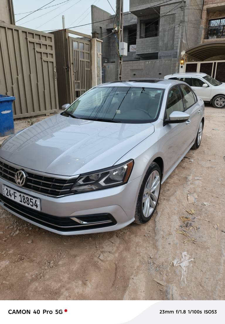 للبيع او المراوس حسب القناعة فوكسواجن باسات وارد امريكي ( كلين ) (بدون حادث) (بدون صبغ) رقم (دهوك )باسمي 
دعامية امامية فقط صبغ وبلادية وصورها موجودة من انصبغت الدعامية 
بارد شوية بالدور الخلفي وحافة بنيد والباقي كفالة من كلشي گير ومحرك وباتري وتخم تاير 
مواصفات 
محرك ٢٠٠٠ تيربو اقتصادي وسريع فتحة داخل جلد ابيض كشن هيتر والسايق كهرباء شاشة كاميرا حساس خلفي توقف ذاتي حساس اصطفاف تحكمات ستيرن رادار امامي نقطة عمياء گير سبورت وعادي 
المكان بابل او بغداد بيع او مراوس  السعر ١٦٠ $ متواجد خاص واتساب *********** واتصال *********** بغداد, العراق
