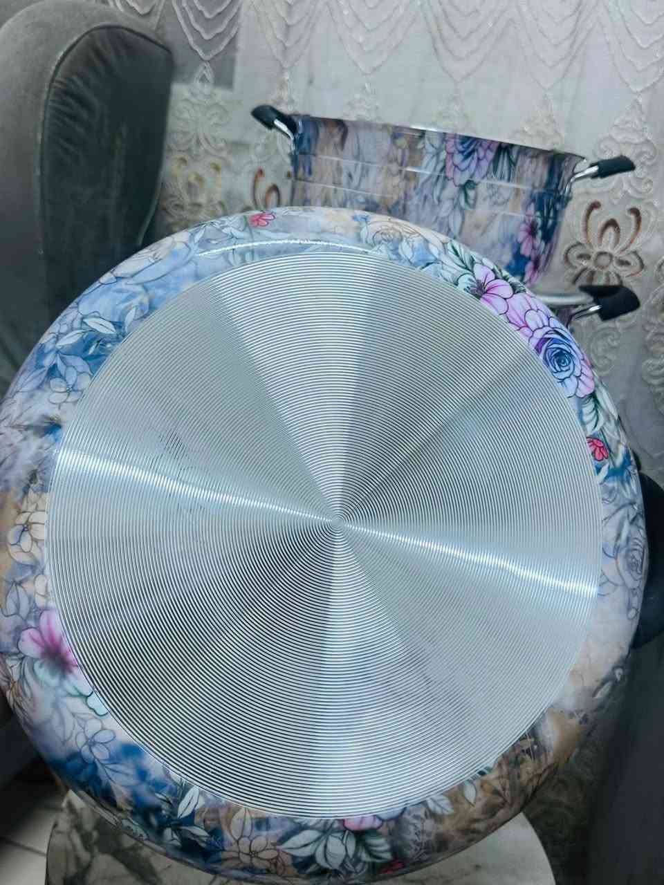 السلام عليكم
وصلت وجبة جديدة 
سيت كامل ٤ قطع مشجر والوان مريحه للنظر 😍
٣ جداري حجم كبير ووسط وصغير +تبسي كبير 
السعر ٣٠ الف ومتوفر توصيل 

ارفعوا المنشور باب رزقي وشكرا ♥️


**إذا كنت صاحب هذا الإعلان وتريد حذفه لأي سبب، رجاءا أرسل رسالة إلى الدعم الفني**