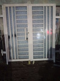 باب للبيع • ١٫٨٥×٢م • قريب معمل الاوكسجين