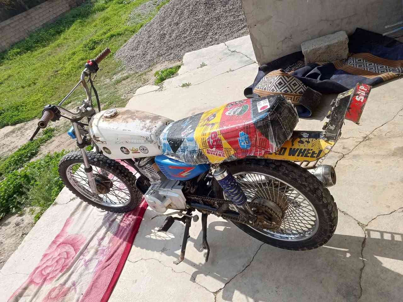 السلام عليكم موطور حربي موديل 24 محرك قطاس 4كير السعر 550 غير متواجد خاص اتصل ***********
