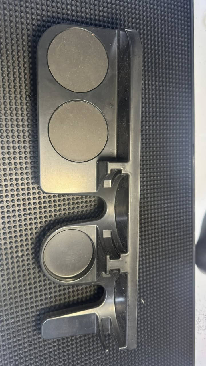 السلام عليكم
حاملة بورتافلتر تعليك 
مع ادوات بارستا 
السعر 15 الف 
يوجد توصيل 
التواصل خاص


**إذا كنت صاحب هذا الإعلان وتريد حذفه لأي سبب، رجاءا أرسل رسالة إلى الدعم الفني**