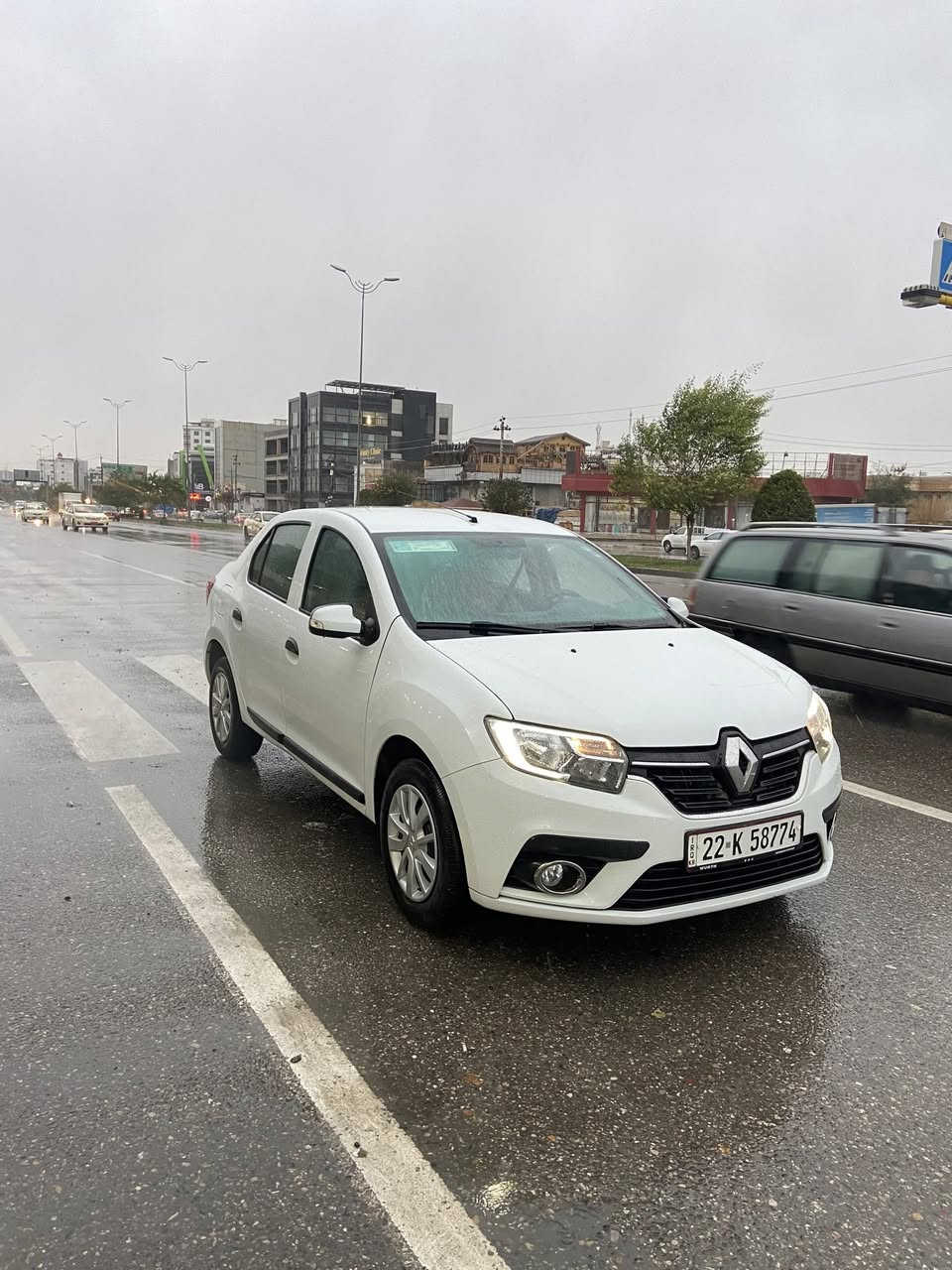 رينۆ سومبل مودێل 2020 بێ سبوغ هيچ شتێکی نيە گێر و مەکينەی هەموو بەشەرت رەقەم و سەنەوی و هەزەی نوێيە سعر 92$ سەيارە لە اربيل ر.م:***********.........
