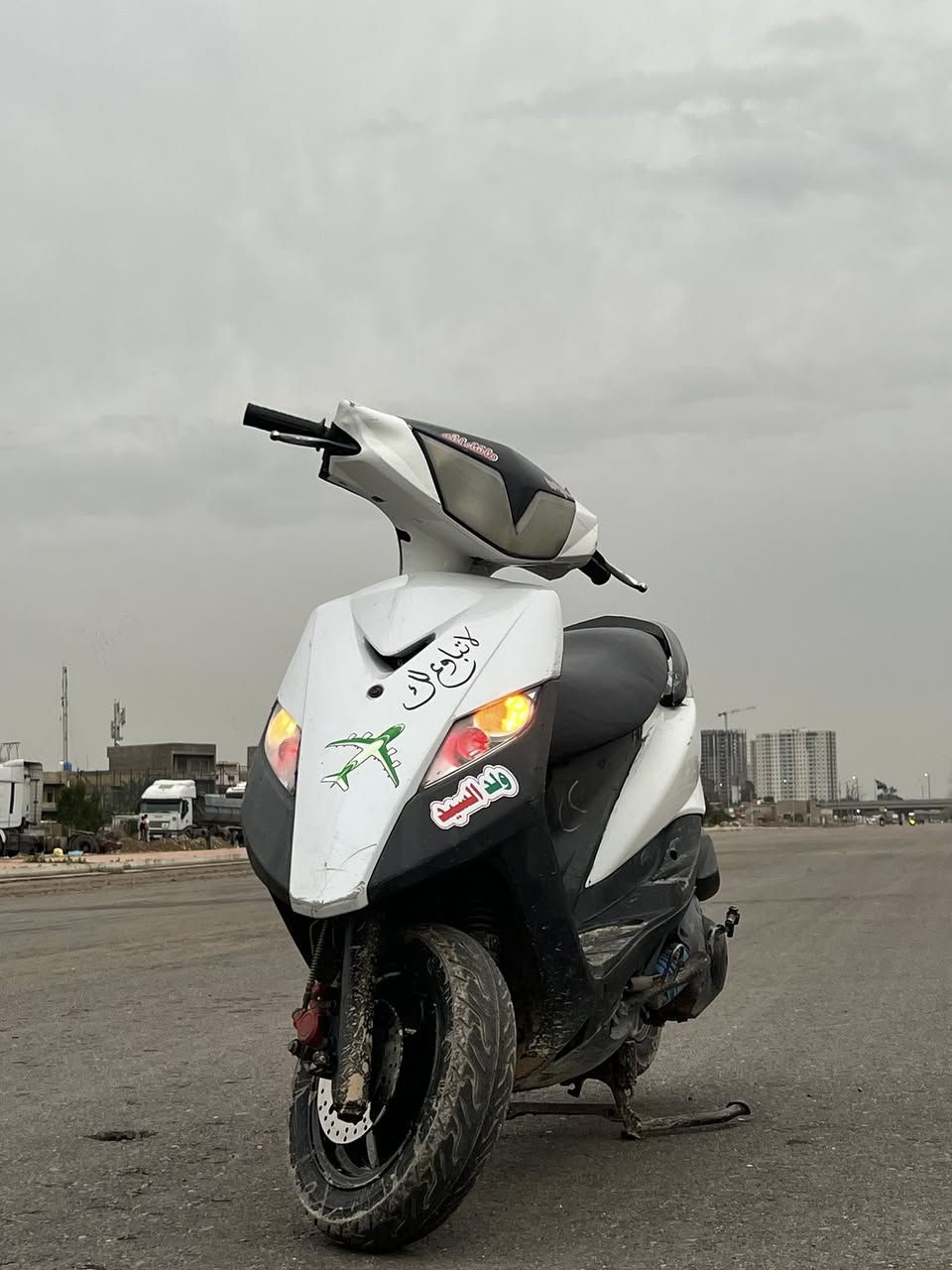 السلام عليكم شباب دراجه ماكس ثعلب للبيع نضافتهه مثل ماتشوفون مكينتهه مامفتوحه مكفوله كفرات نضيفه وحلوه  بيهه شغلات نواعم بسيطه كهربائيات شغاله مكاني بغداد الشعب سعرهه ٥٠٠ وبيهه مجال بسيط للشراي *********** متواجد ماسنجر واتساب واتصال
