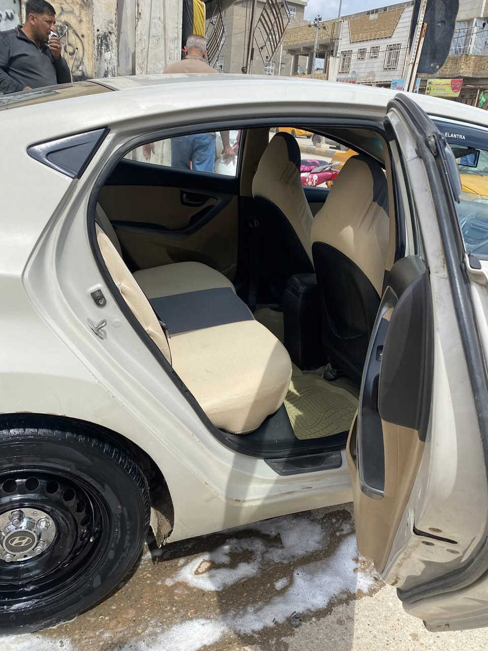 انتره  موديل 2013 خليجي كير مكينه كفاله عامه بيع مستعجل سعر90 مكلف بلنشر للستفسار على رقم ‭٠٧٨٣ ٣٧٩ ٥٠٦٢‬
