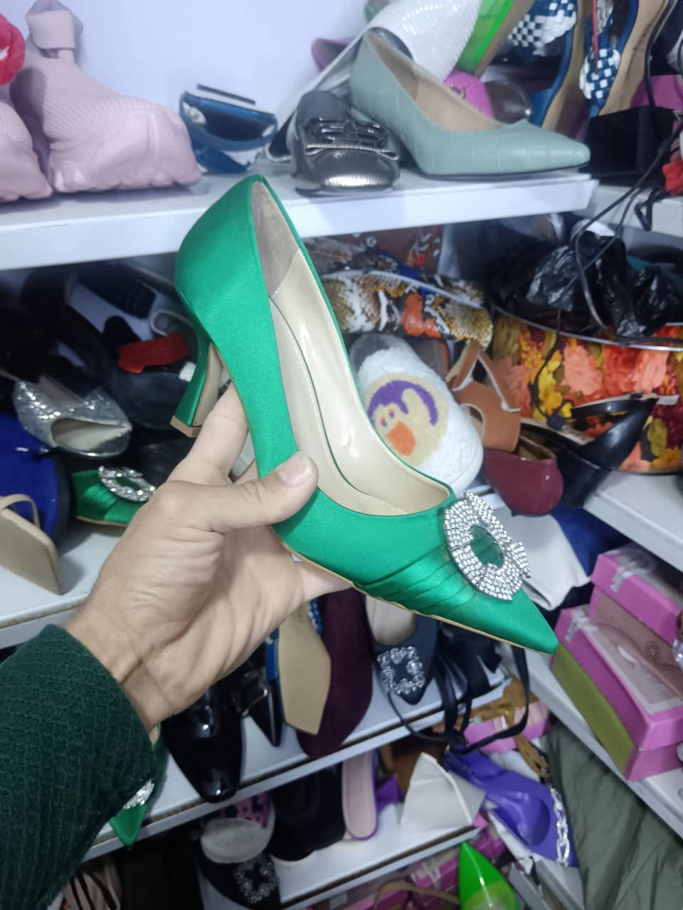 سلام عليكم احذيه نسائيه تركي او شي ان سعر القطعه ٥٠٠٠الاف وعندي بعد بيهن موديلات هاي نموذج اليريد يراسلني او يتصل ***********
