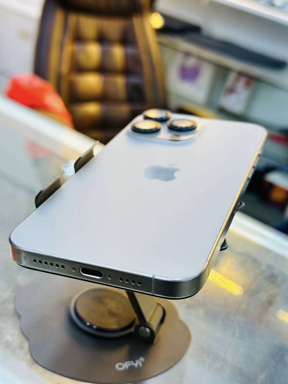 سلام عليكم ايفون 15 برو ماكس مستبدل شاشة او بطارية نوعيات مضبوطة اجهاز علة ايدي فاتحة السعر 650 مكاني بغداد الحسينية رقم *********** توصيل موجود
