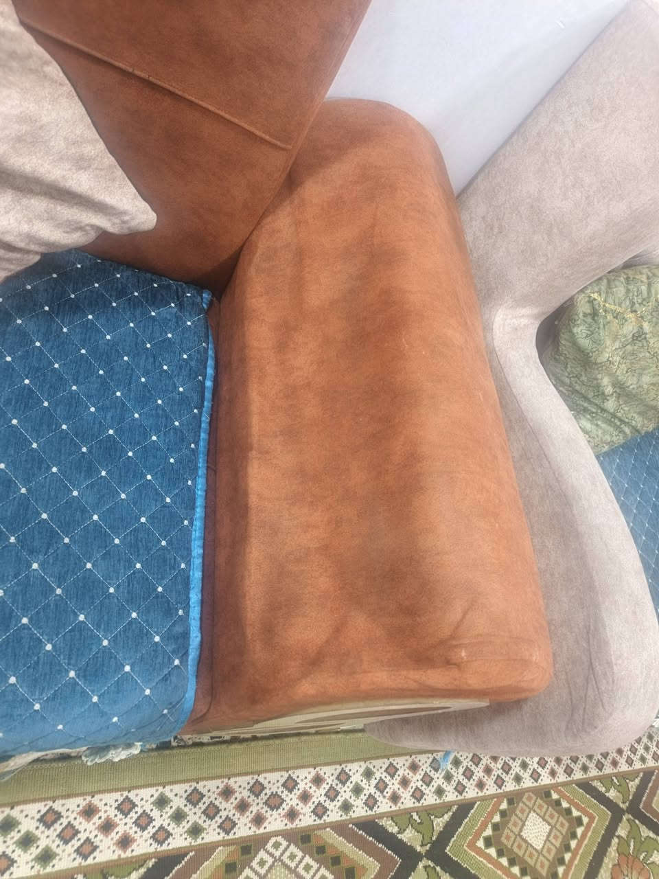 سلام عليكم تخم للبيع مستخدم بدون ضرر فقط الواضحه بصوره السعر ١٢٥ ألف وبي مجال للشراي
‏‪***********‬‏
