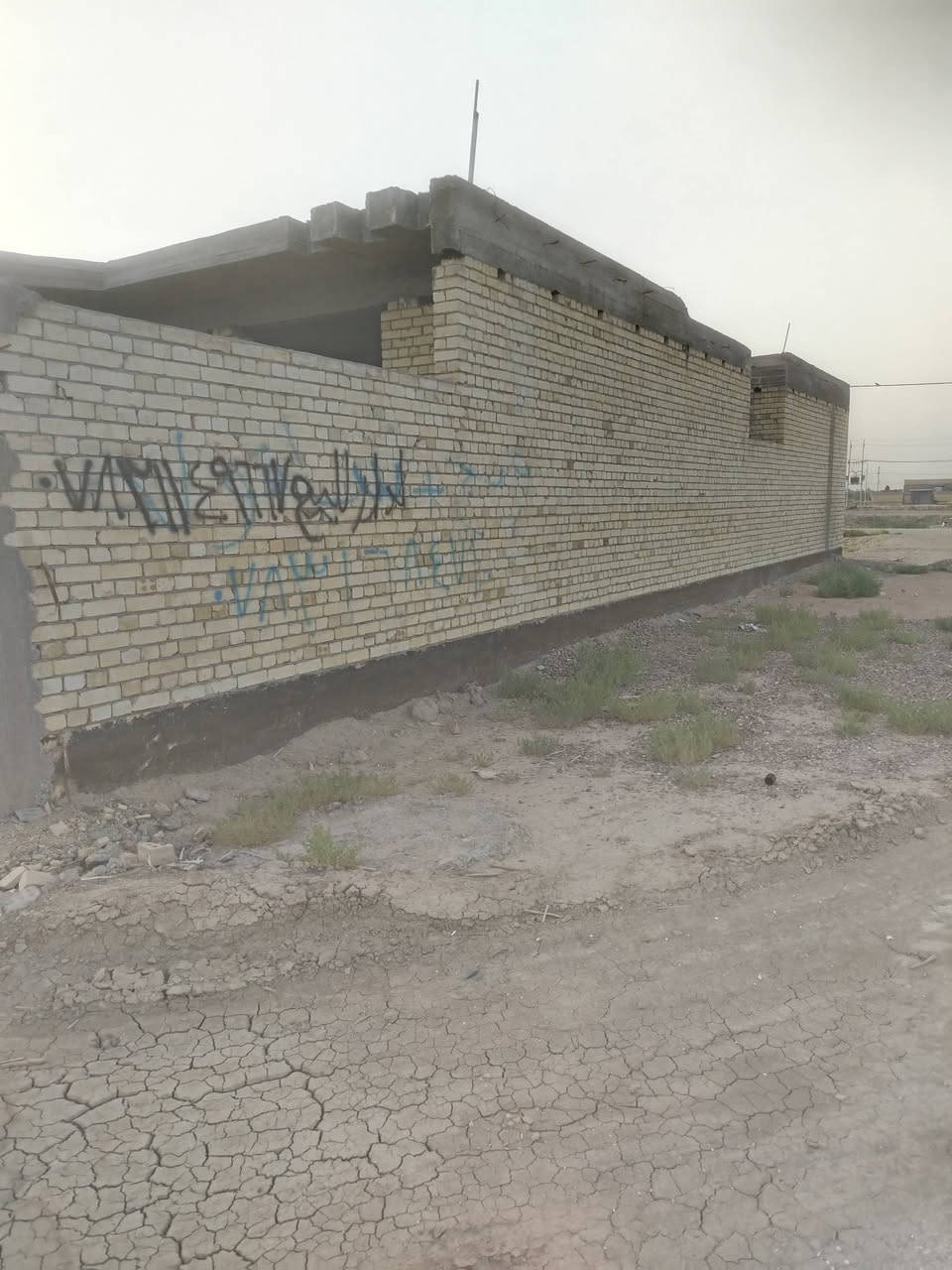 السلام عليكم هيكل للبيع مساحه 200 متر في مجمع نبيل تفاصيل أكثر *********** وتساب
