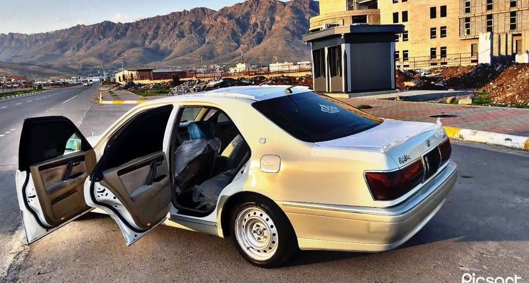 سلام و عليكم
مه ليكه ي براوه تازه داخل بو بو فروشتن
3 دوكمه
مه كينه D4ي كه وره
موديل 2003
4كوشن كاره با
تحديد سورعه
ته بريد سارد و كه رم
ده شبول نجف
بشت كريستال
بشت و بيشي كه بسه 
جوار تايه و ويلي لوك
سعري 45 ومه جال
((***********))
