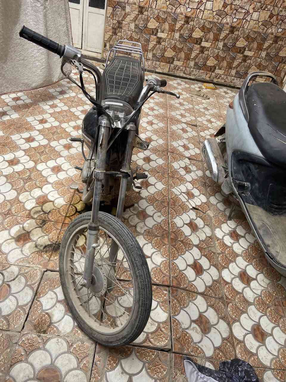 سلام عليكم اربعه كير لبيع بيه حادث بصيط طاح دهن مالته ما ادري برغي مال صره شنو ما ادري بيع جومت حديد دراجه كلك كلكً سعر 200بيه مجال بصيط لتفسار رقم واساب ***********
