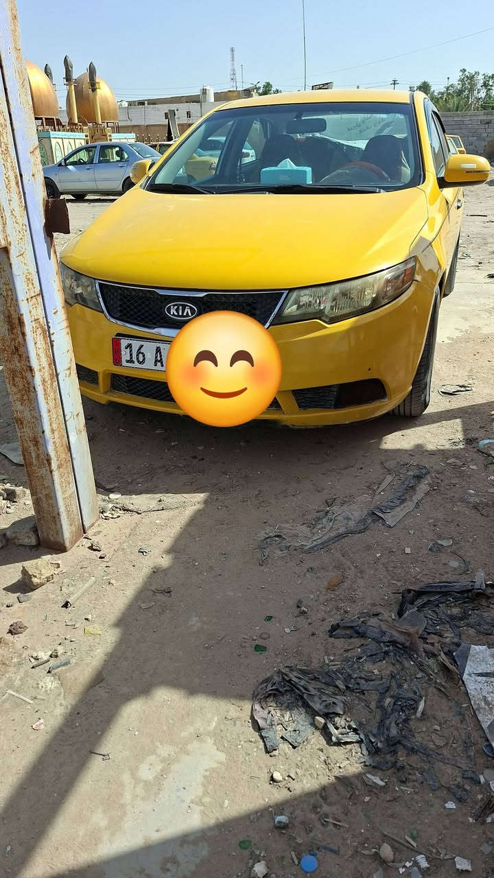 سلام عليكم . كيا فورتي موديل 13 سيارة وارد امريكي بيها جاملغ خلفي بدون داخل وربع قبق جنطة سيارة جاهزة خطين غاز بانزين منظومة جديدة محرك كير تبريد كله مكفول مصفرة هيئة وغرامات سيارة بأسمي سنوية 2030 هزة بعدها ماساقطة  مراوس فقط بخصوصي كوري النترا سيراتوا فورتي حتى لو بيها صبغ او حادث بسيط للأستفسار *********** او خاص مفتوح . شكرا للجميع .
