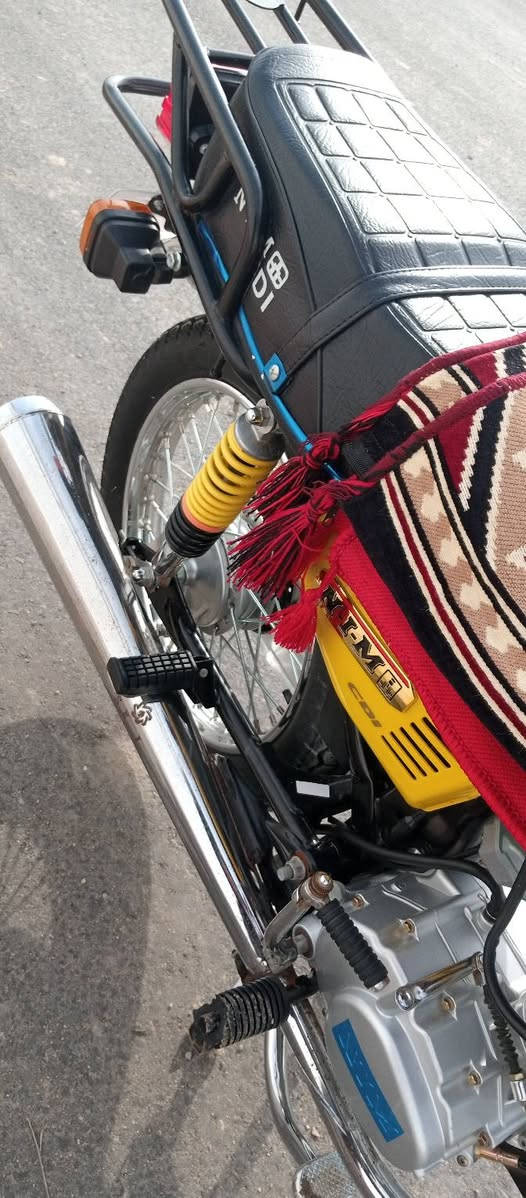 سلام عليكم دراجه نامه موديل 2027 اوراق سكنر خمس اوراق مكينه براغي صفر مكينه برغي ما مفتوح بيه مال جناي سعر 750 وبيه مجال لشراي مكاني شطره هاذه رقم الهاتف ***********
